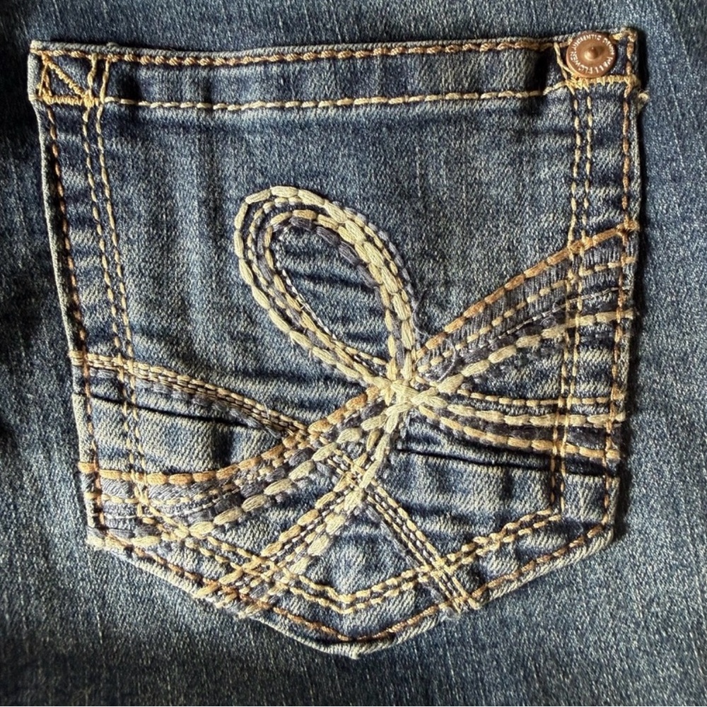WALLFLOWER 🌸 Luscious Curvy Fit Bootcut Jeans | Size 7 Short | NWT ✨ - Picture 5 of 14